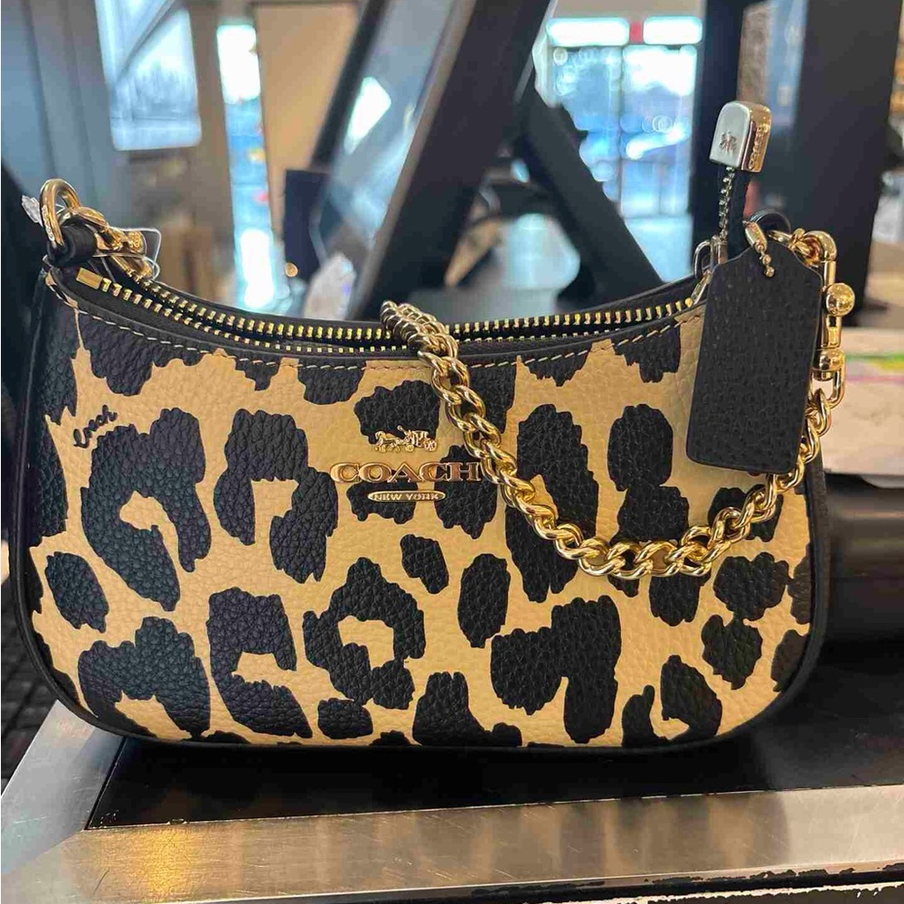 NWT！COACH Teri Mini Crossbody Bag With Leopard Print（CBG65）holiday gift